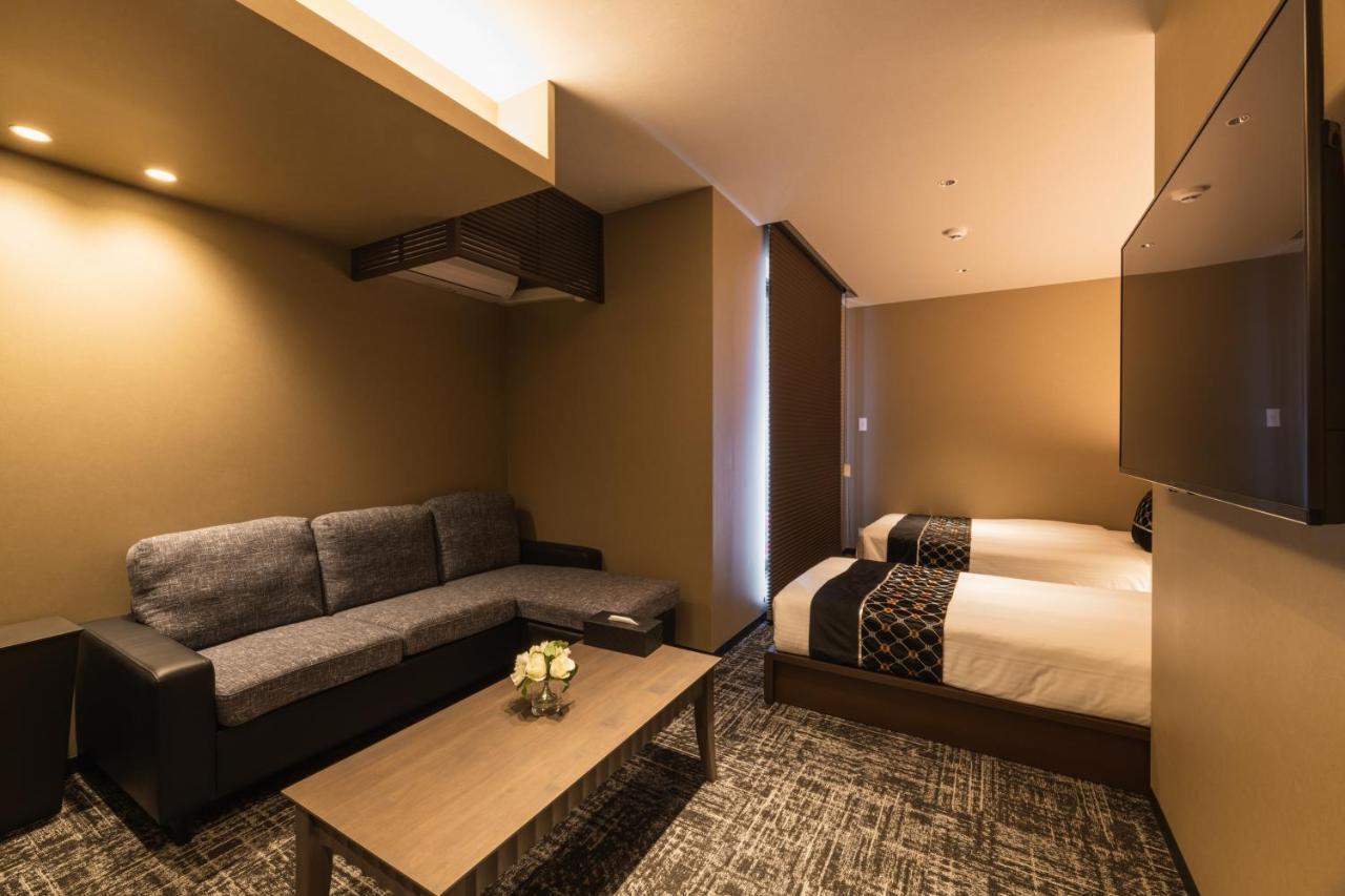 Grand Base Kagoshima Chuo Aparthotel Ngoại thất bức ảnh